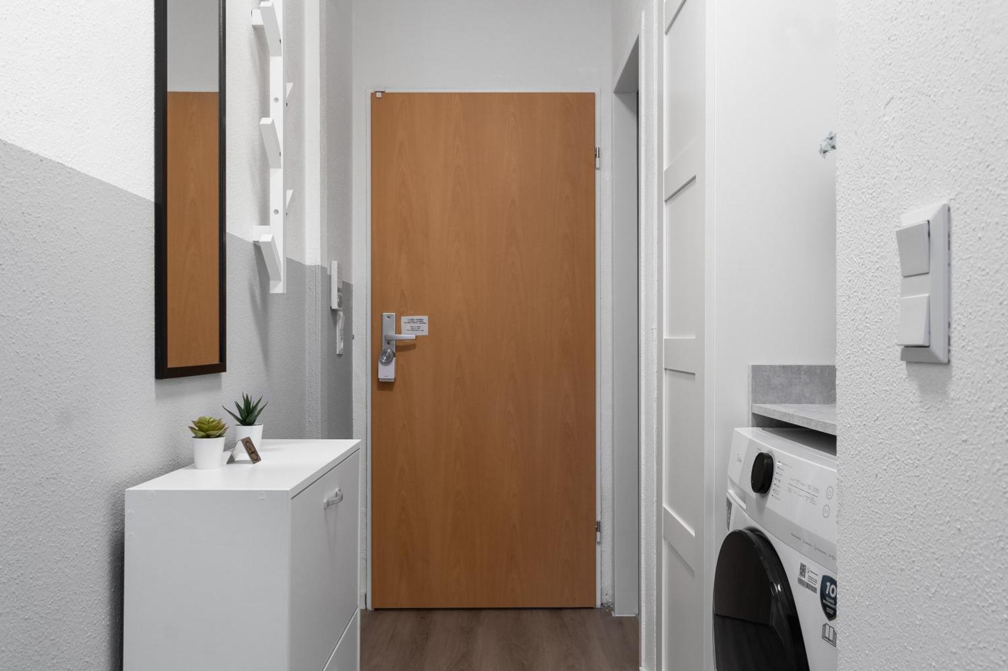 Messe, Monteure, Budget - Einfache Komfortable 2 Personen Wohnung Duisburg Eksteriør billede
